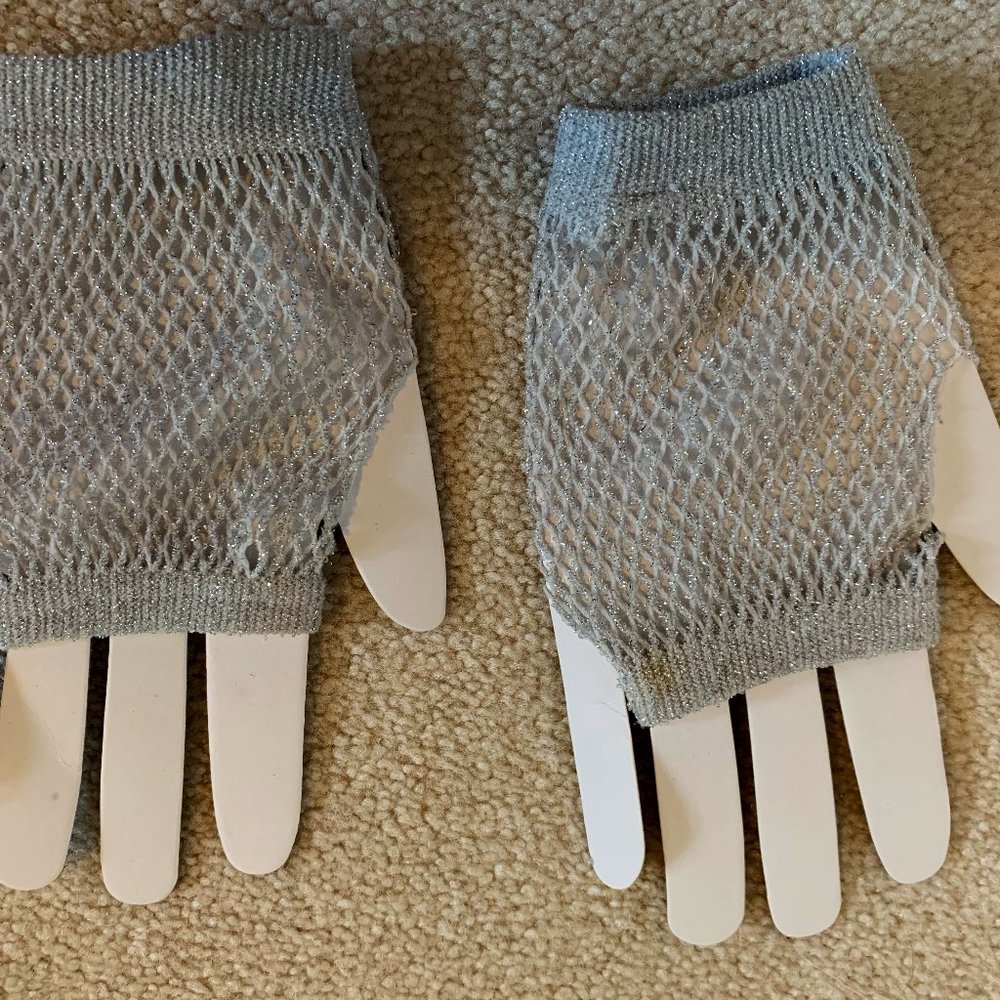 Silver sparkle evening gloves
